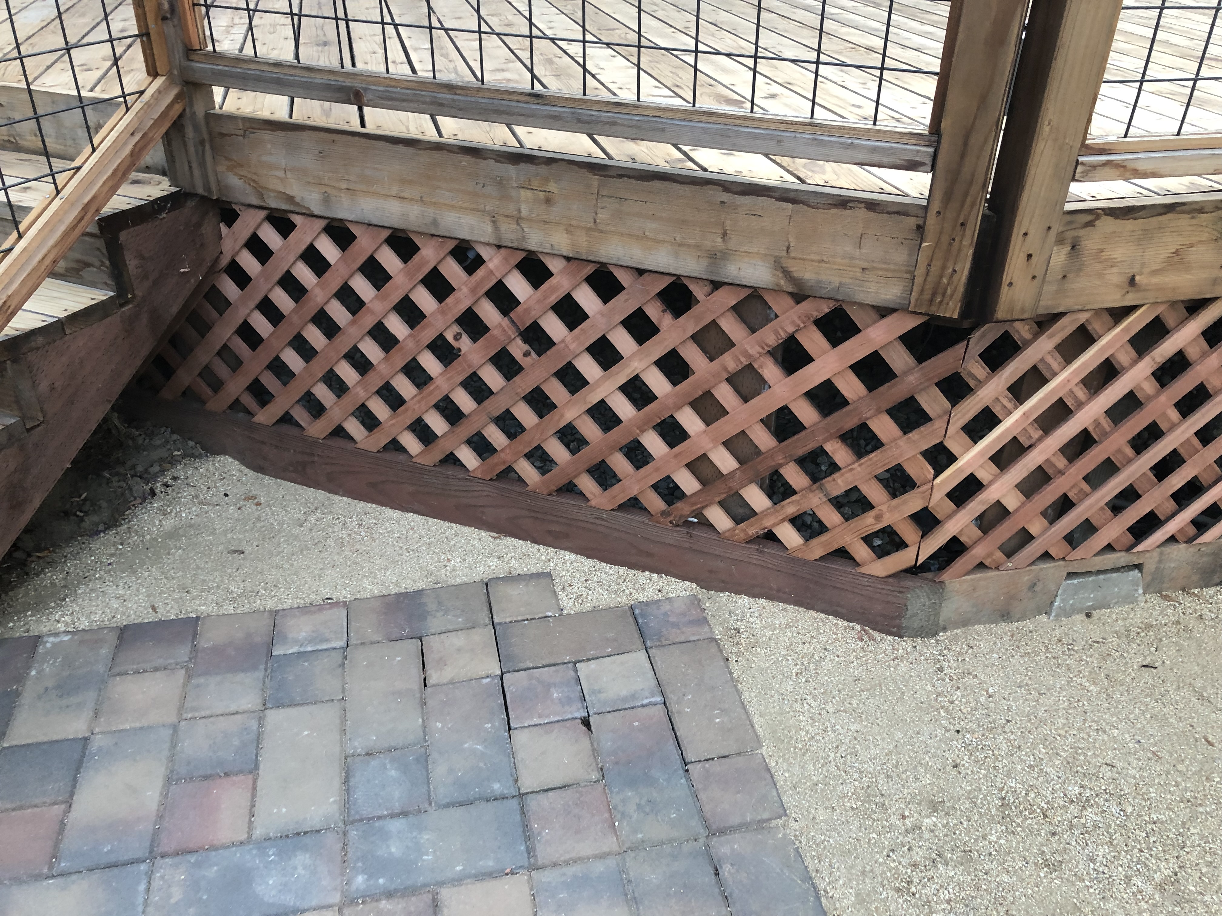Lattice skirting detail with pavers